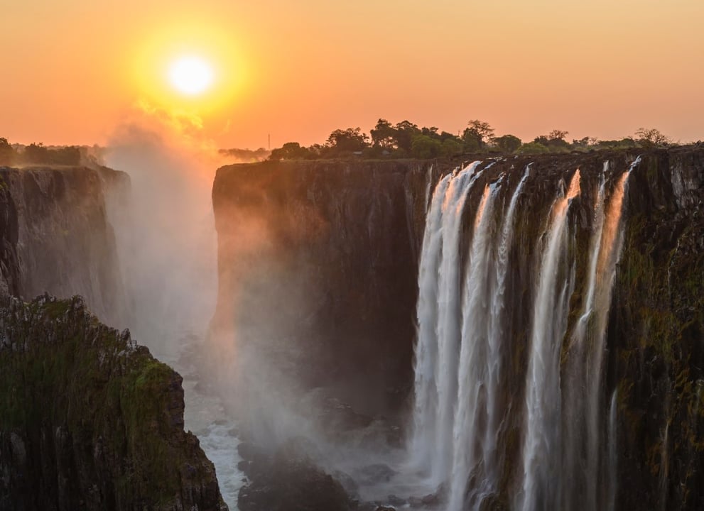 Victoria_Falls_Free_Stock_Image_Unsplash_2021_CCSammy_Wong-QHH3WH1ZBsk_hhmaym-Nov-29-2023-03-20-06-6638-PM