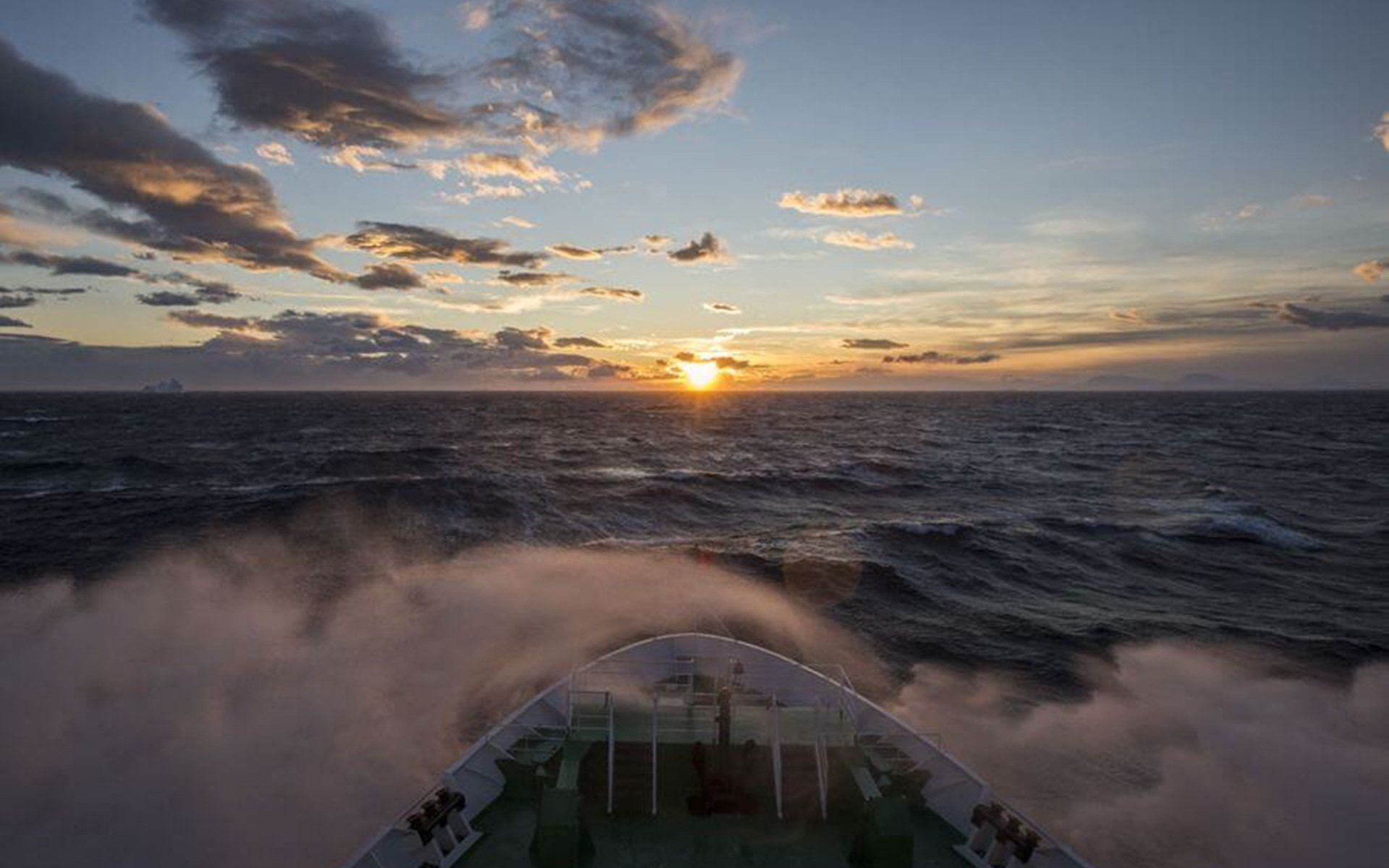 antarctica-drakes-passage-sunset-expedition-ship-bow-n9a8786-lg-rgb