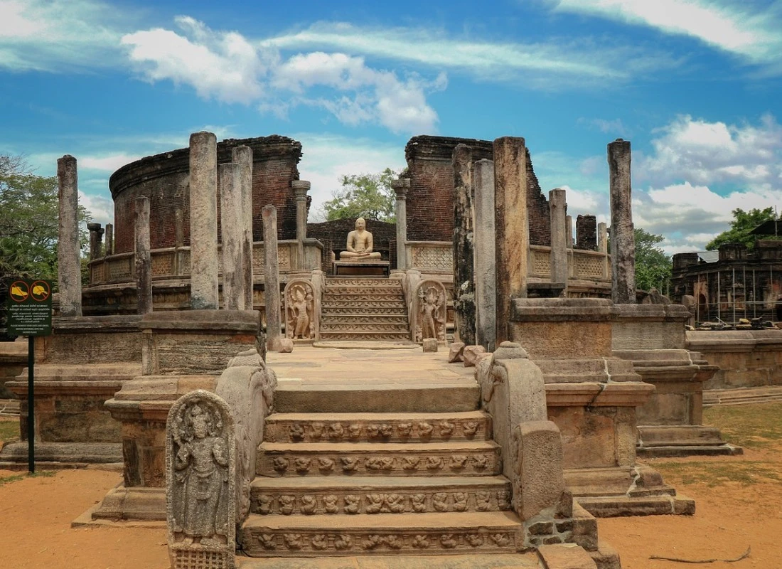 Cultural_Triangle_Sri_Lanka_Polonnaruwa_Pixabay_cc_Peographic_wsxzjt_WebsiteMedium