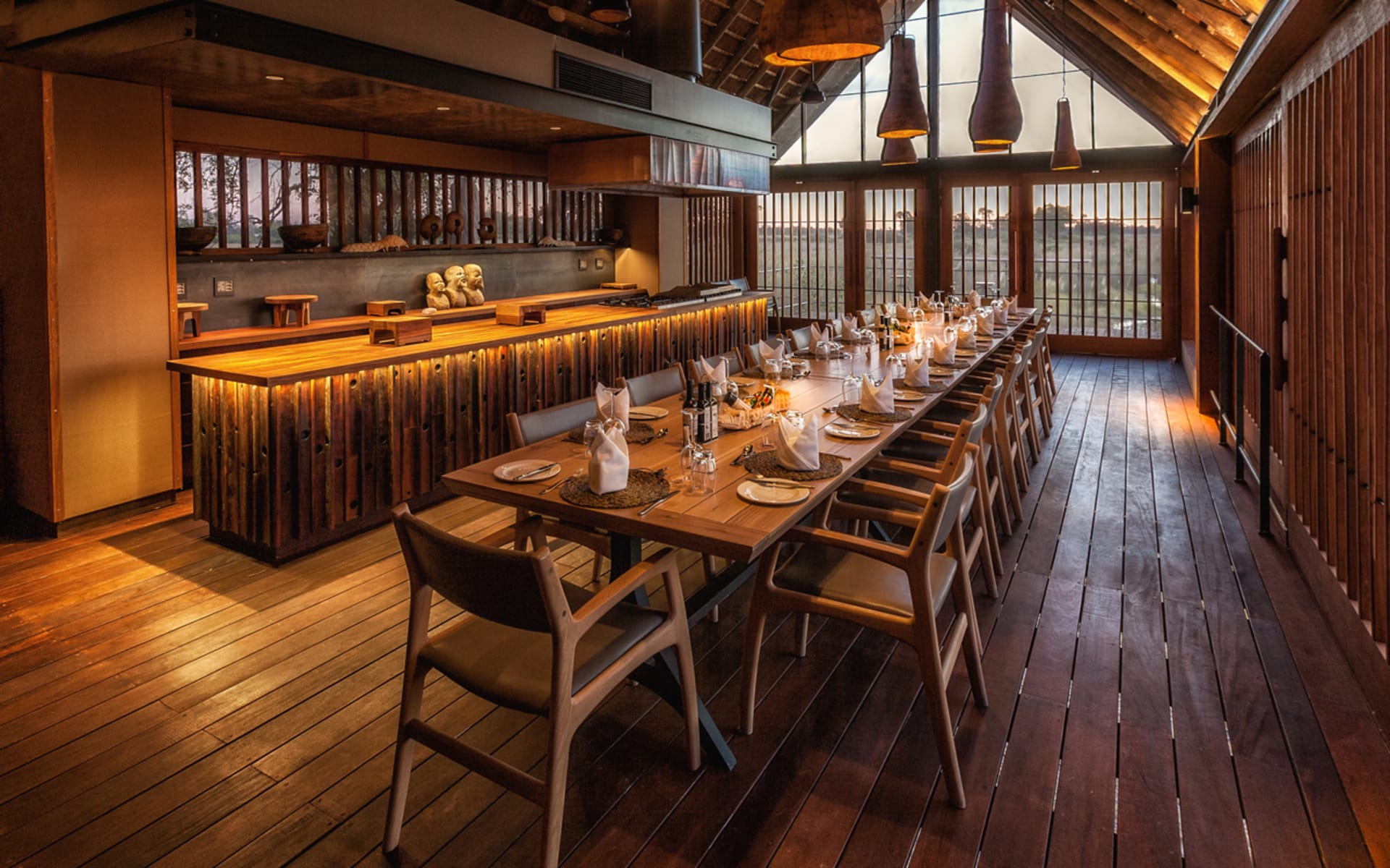 Chitabe_Camp_Dining_1280x853_awwdon