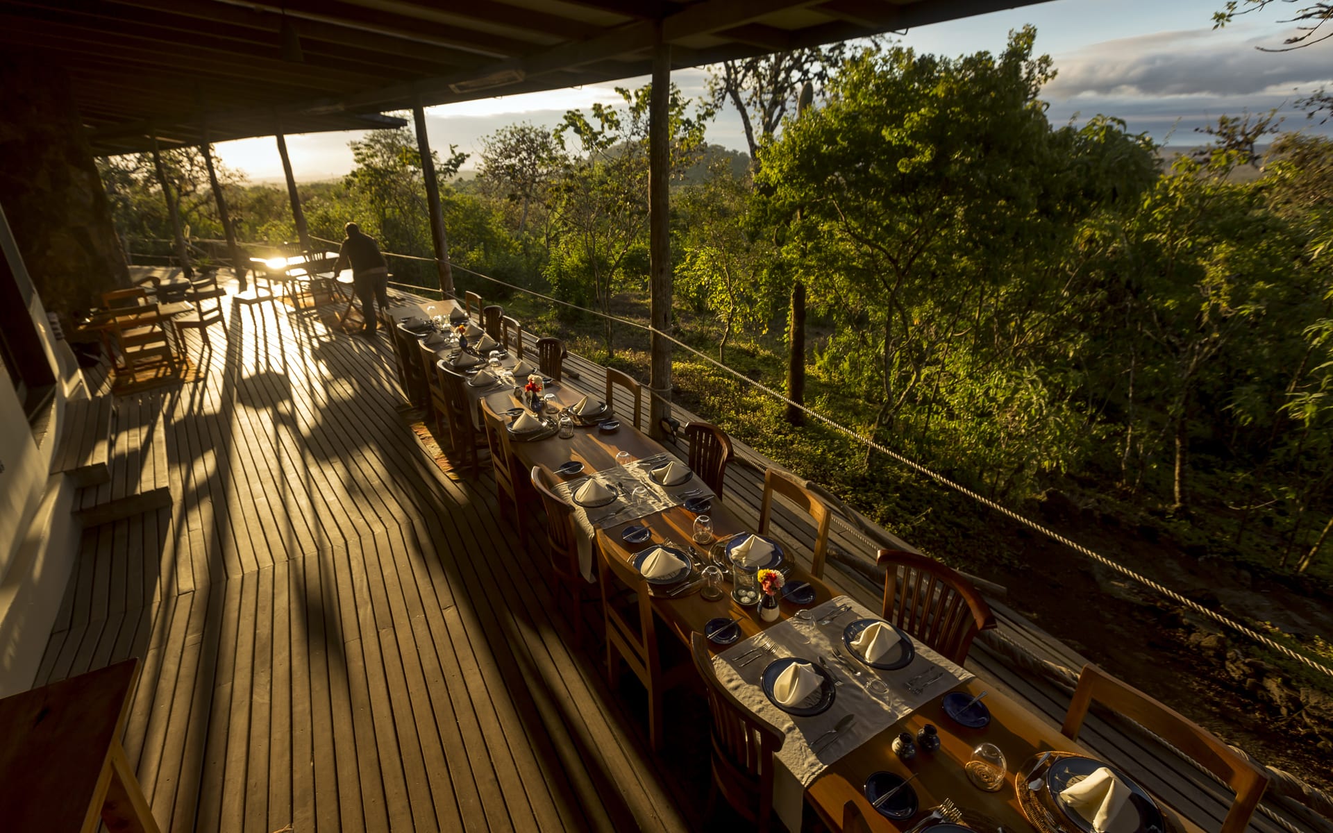 Galapagos_Safari_Camp_Dining_on_the_Deck_cbsyrj-1