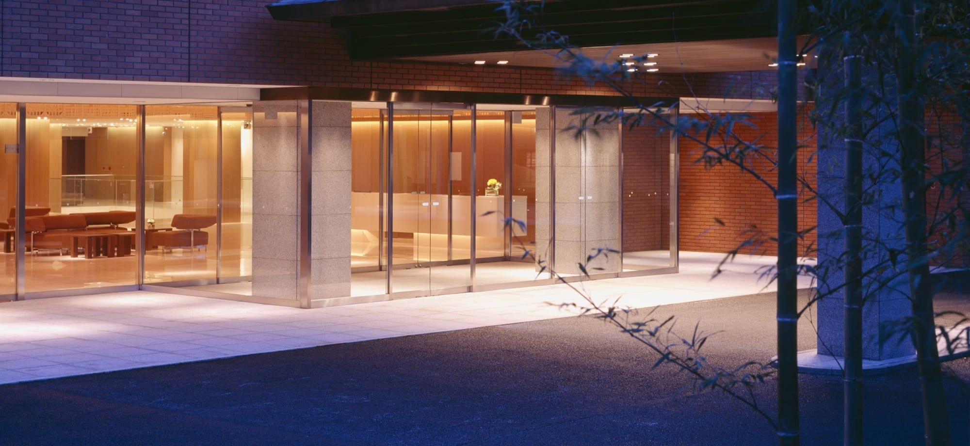 Hyatt_Regency_Kyoto_Exterior_Windows_dn3zyd