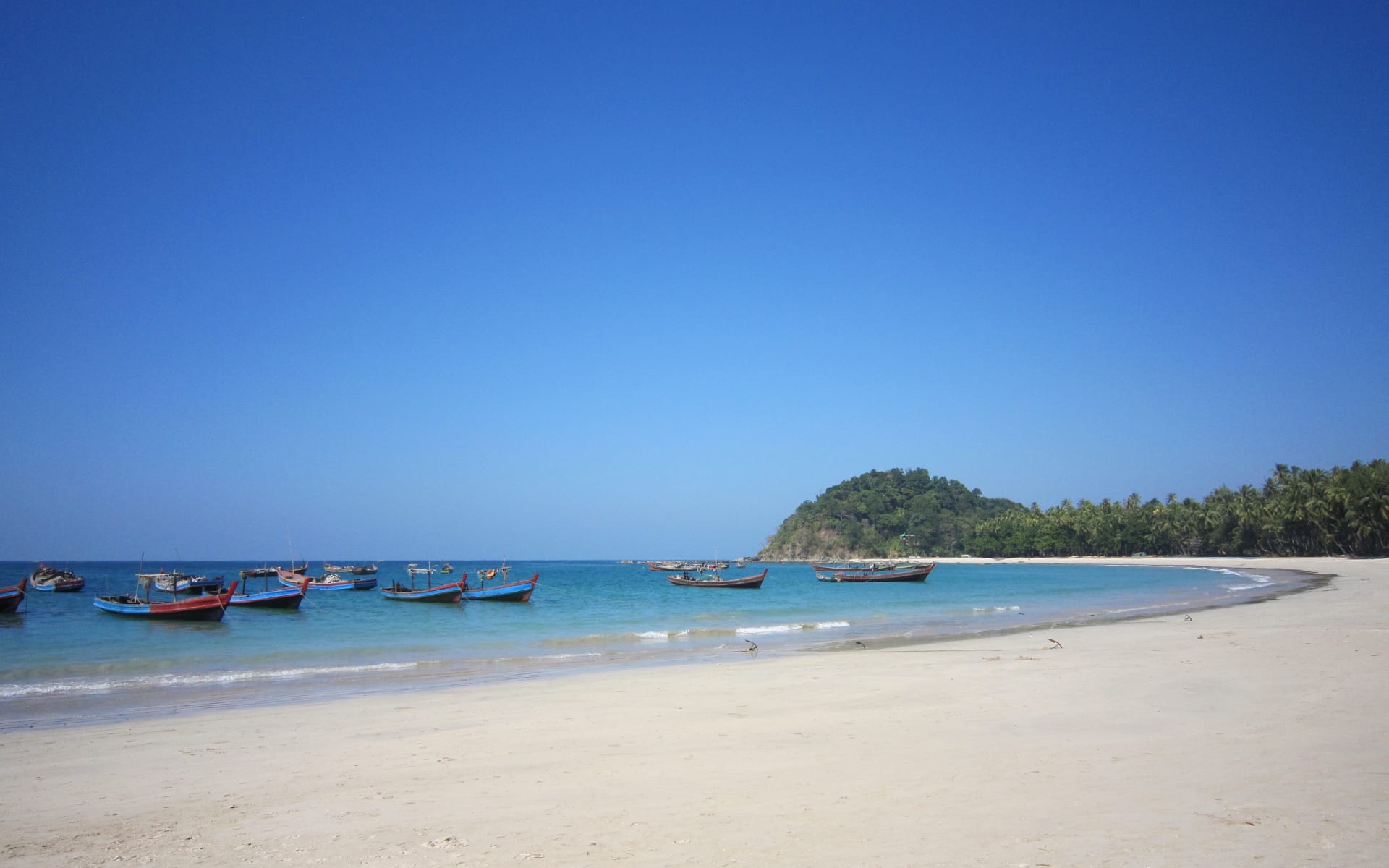 Myanmar_Ngapali_Beach_amezqz