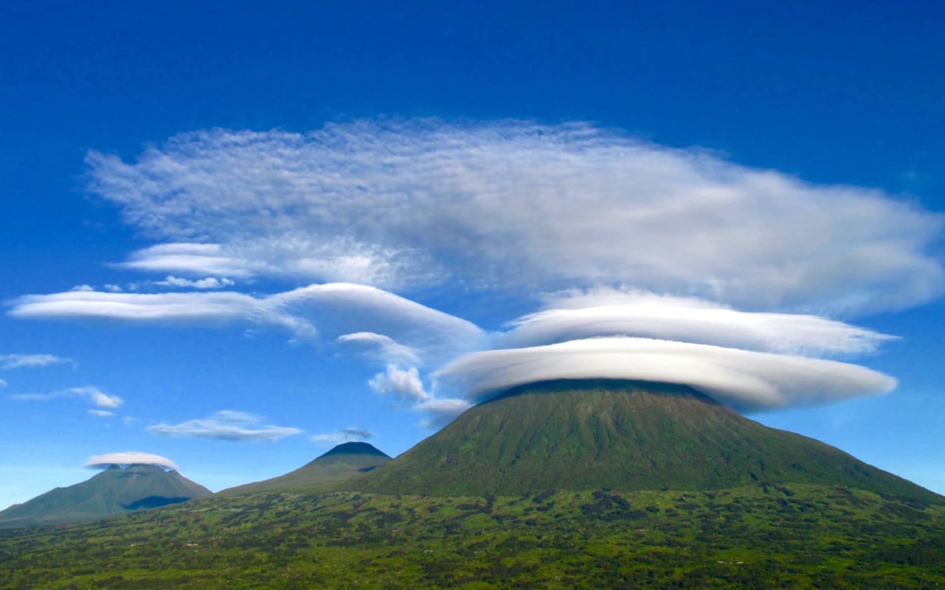 Rwanda_virunga_volcanoes-1