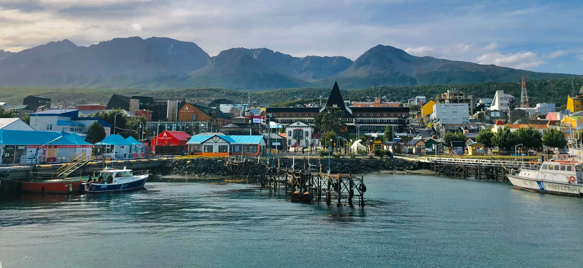 The busy port of Ushuaia. 