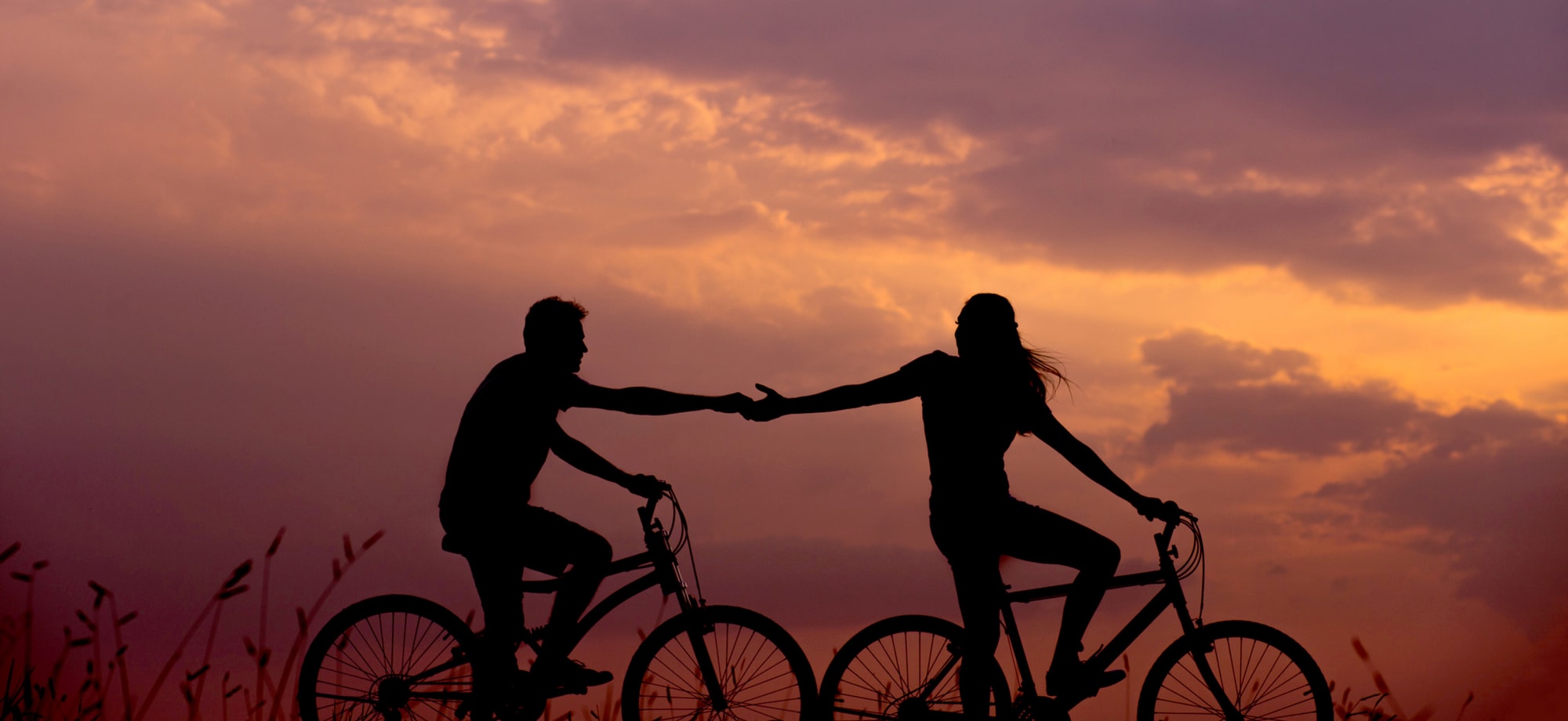 couple_cycling_zm8akx