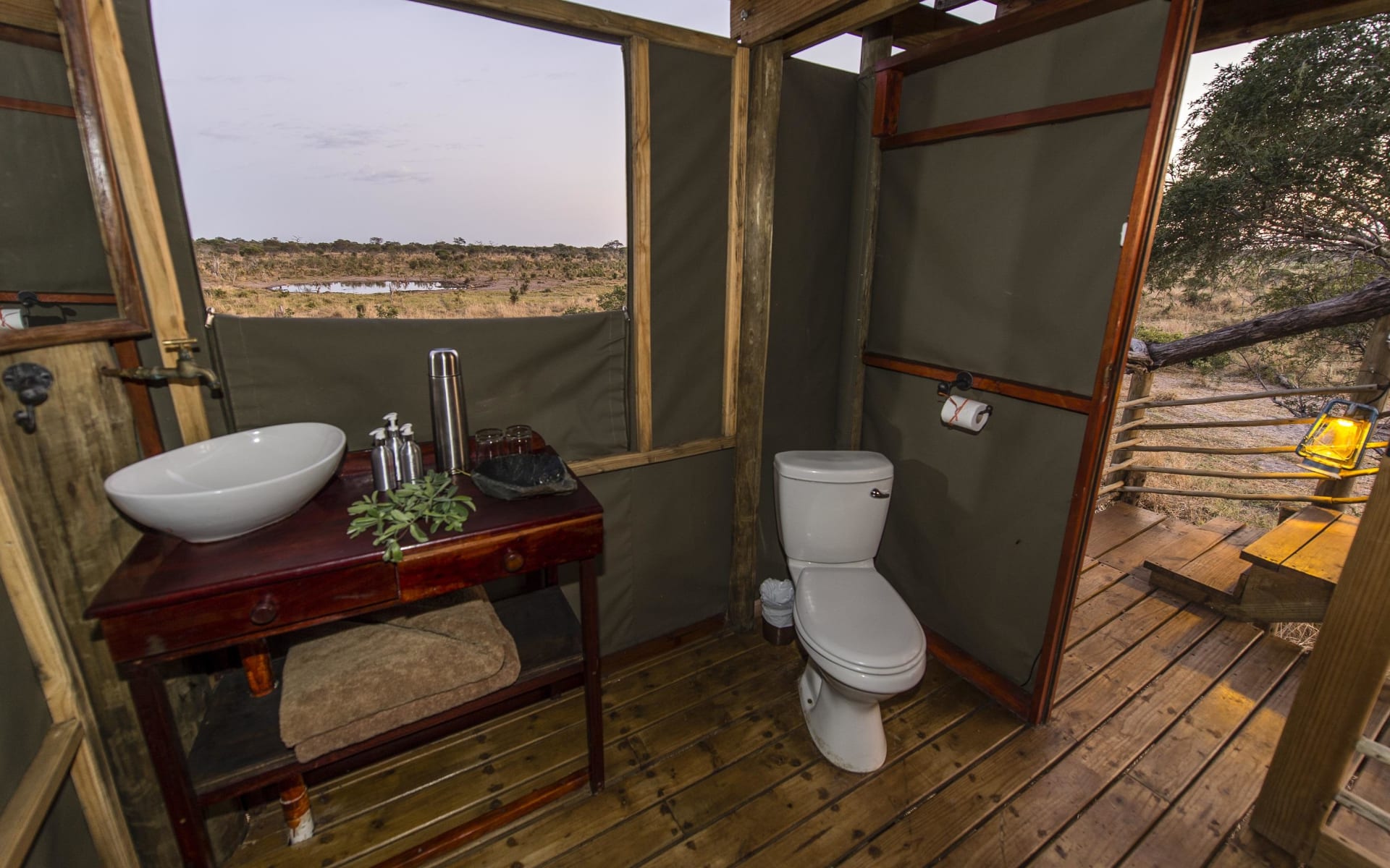 kwai_skybeds_botswana_bathroom_dgbrwr