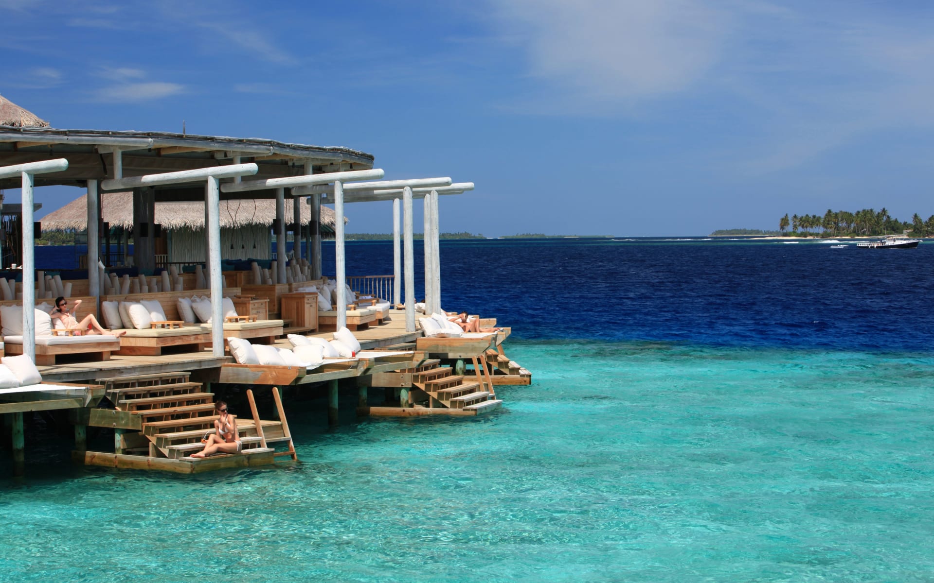 six_senses_laamu_maldives_water_villa-1