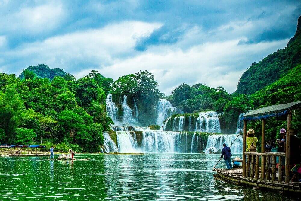 Detian Falls Vietnam and China waterfall