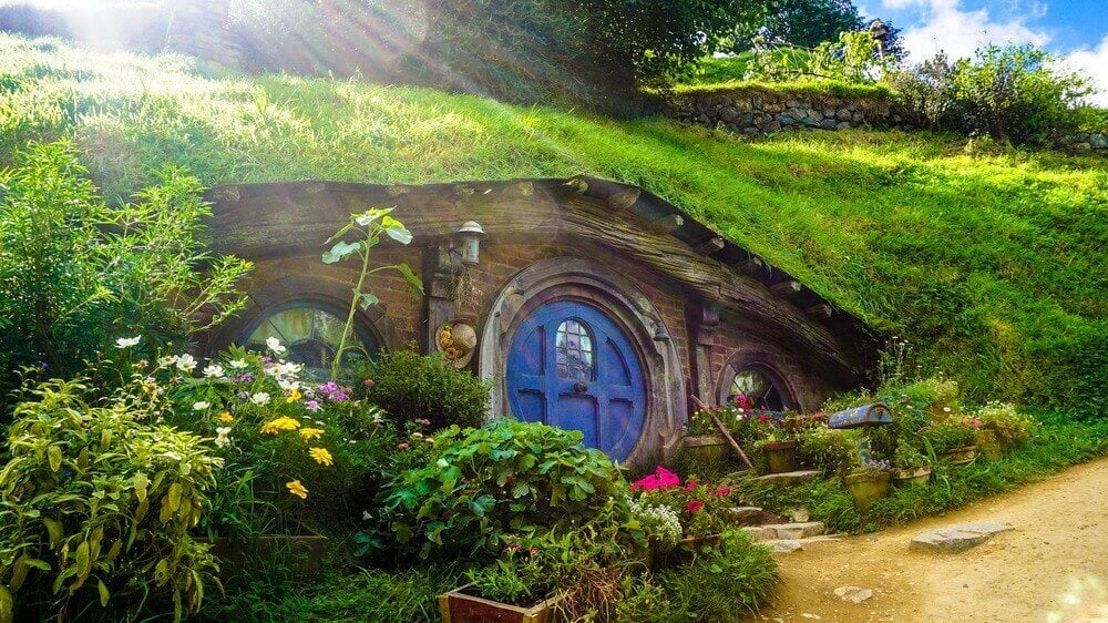 the shire hobbiton movie set the lord of the rings the hobbit new zealand