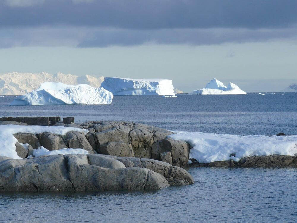 rocks and icebergs in the southern ocean antarctica