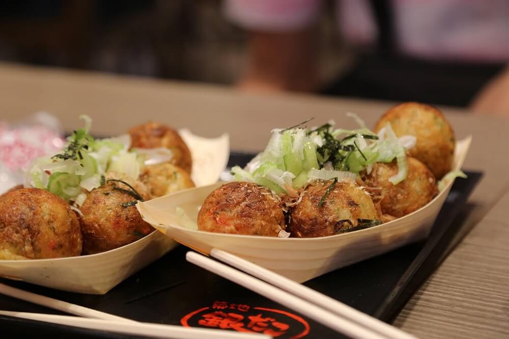 Japan Food Guide - Takoyaki octopus dumplings in Osaka