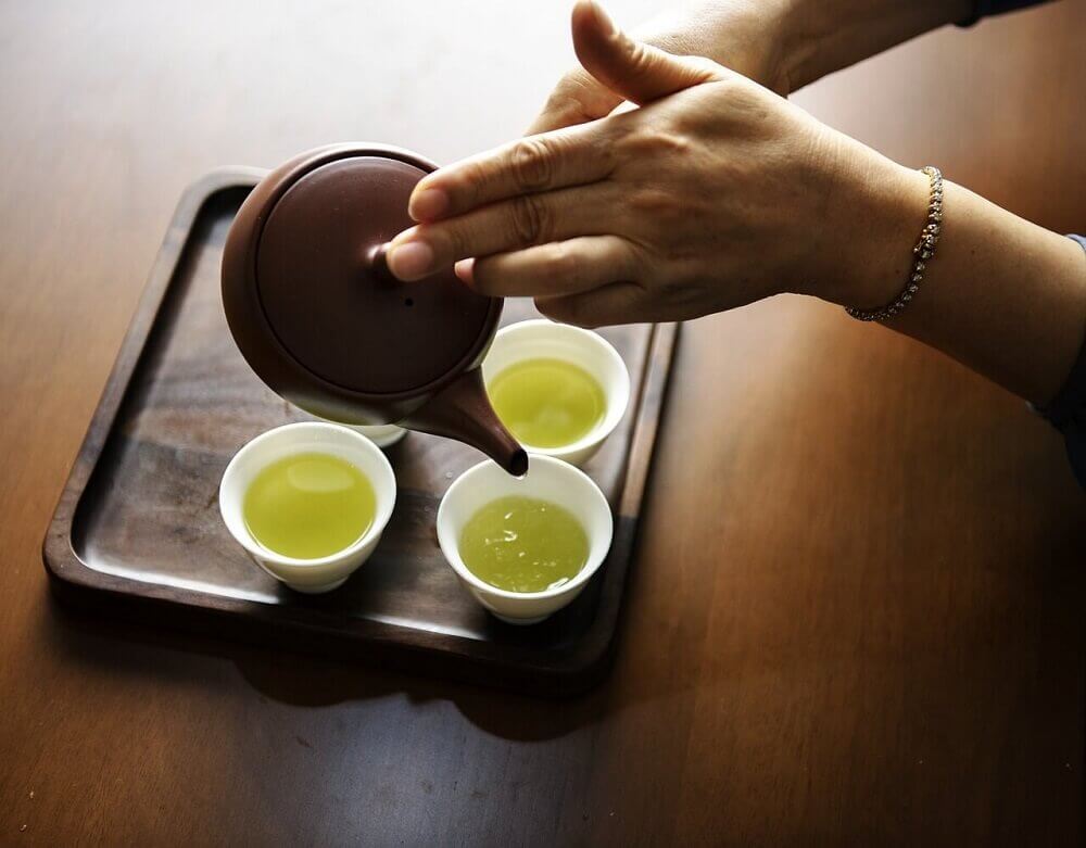 japanese-tea-ceremony-with-green-tea