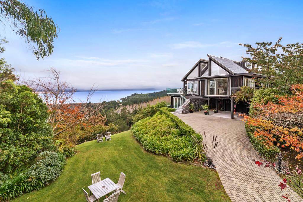 Luxury hotel in North Island, Acacia Cliffs Lodge