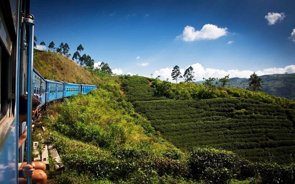 sri_lanka_train_journey_kandy