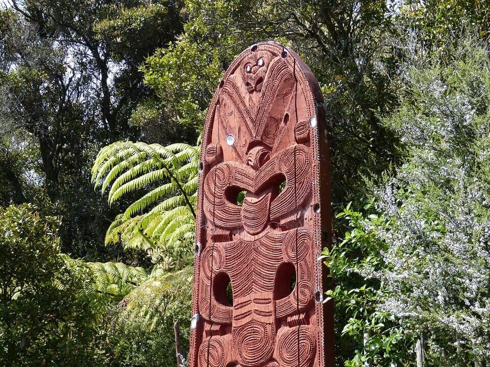 Maori carvings New Zealand