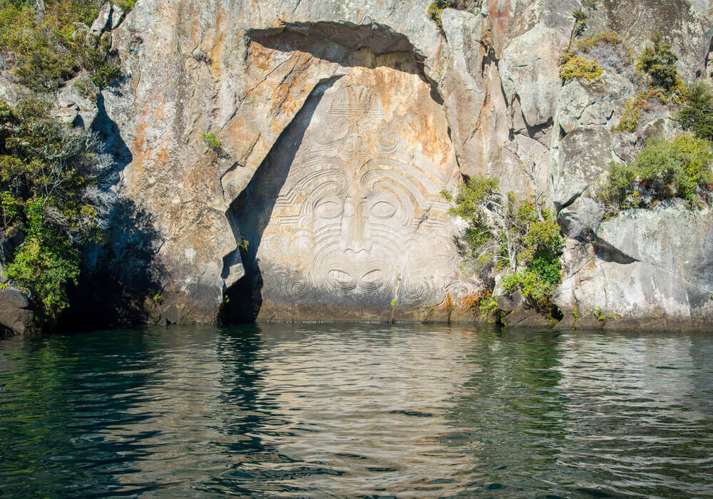 Lake Taupo maori carvings New Zealand